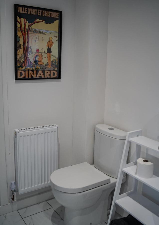 The Red House Modern Stylish Home From Home Walking Distance To Cardiff Bay And City Centre With Parking 외부 사진