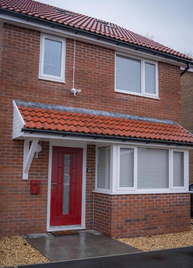 The Red House Modern Stylish Home From Home Walking Distance To Cardiff Bay And City Centre With Parking 외부 사진
