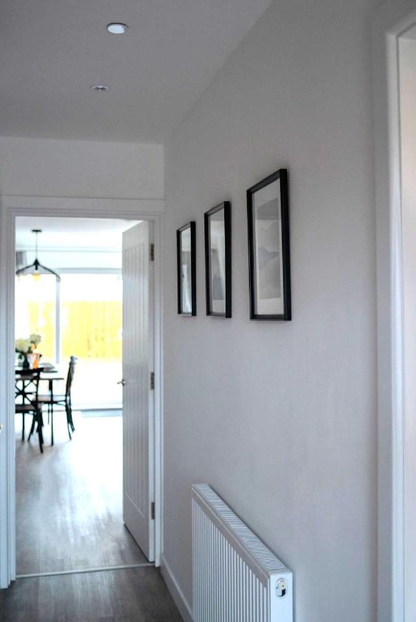 The Red House Modern Stylish Home From Home Walking Distance To Cardiff Bay And City Centre With Parking 외부 사진